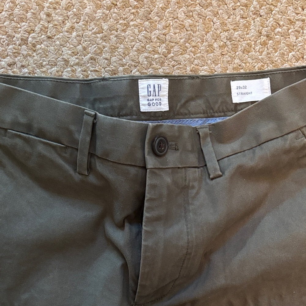 GAP Men's Dark Olive Chinos 29x32